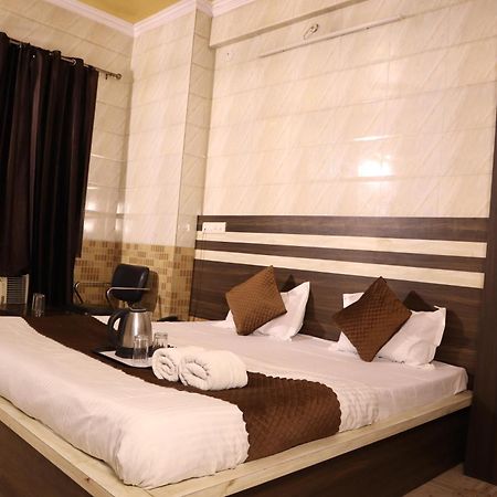 Hotel P R Palace Lucknow Esterno foto