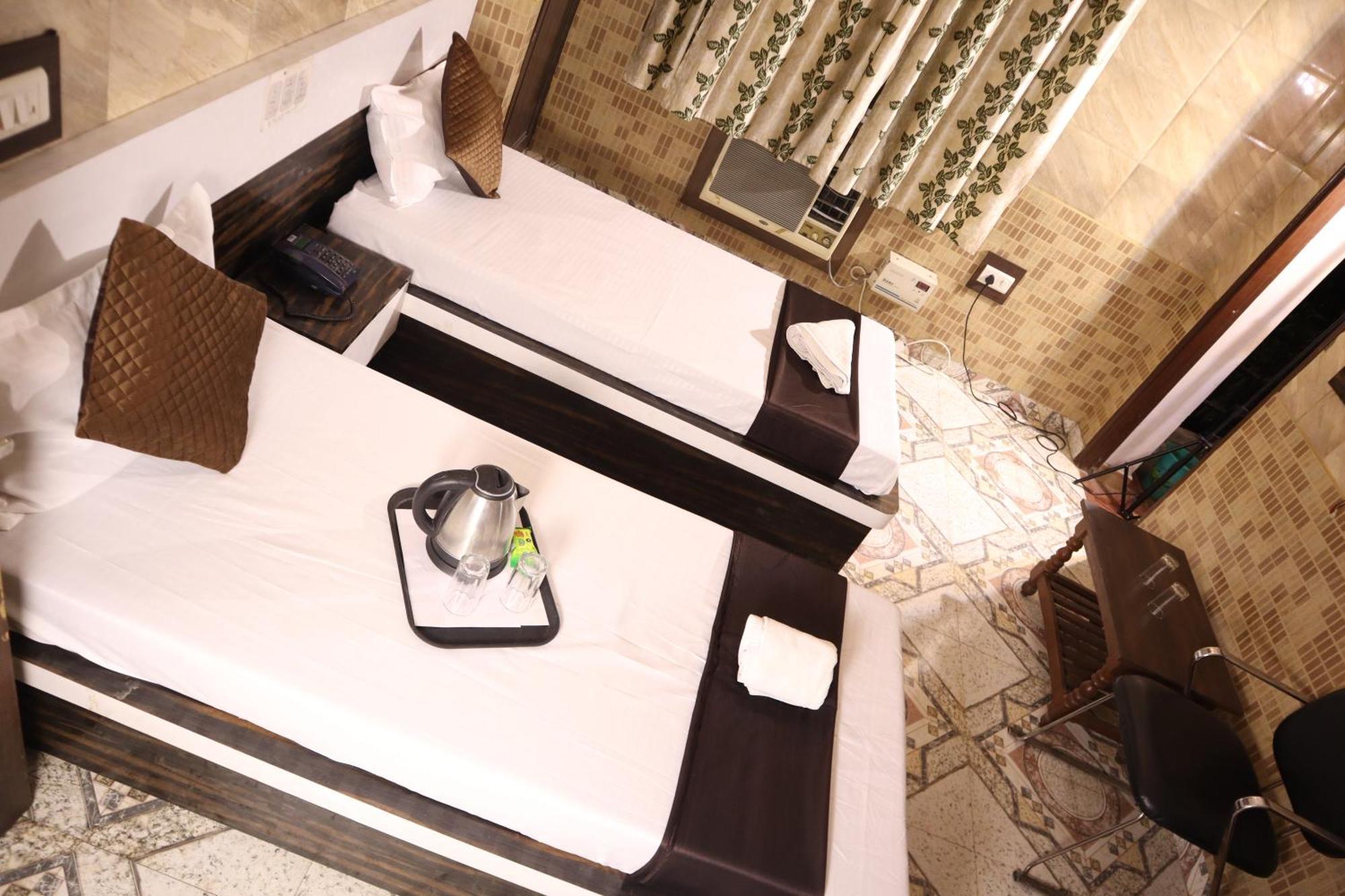 Hotel P R Palace Lucknow Esterno foto