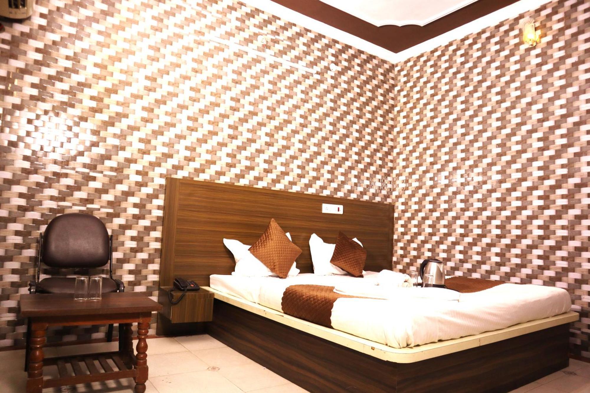 Hotel P R Palace Lucknow Esterno foto