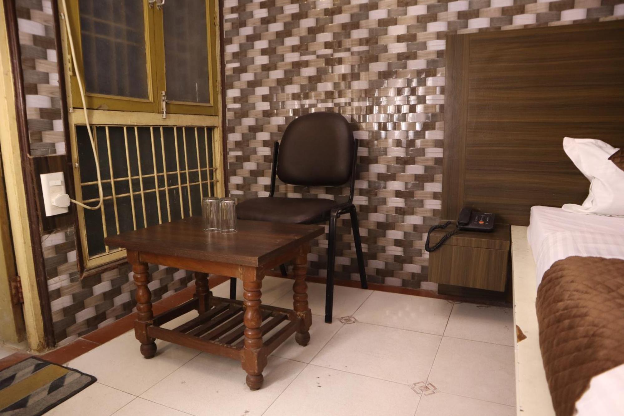 Hotel P R Palace Lucknow Esterno foto