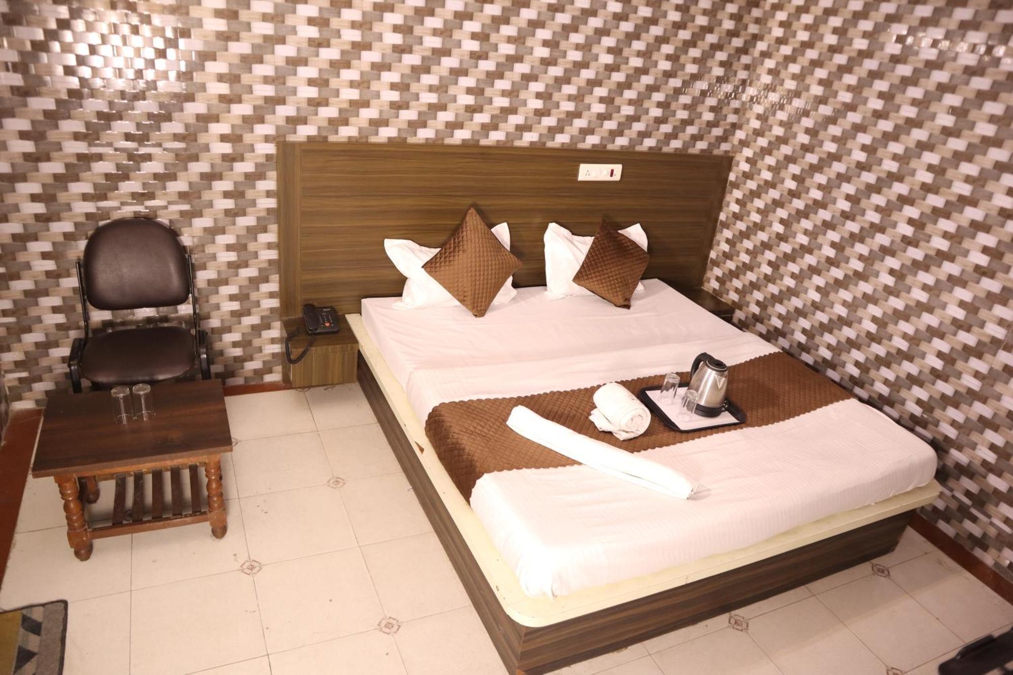 Hotel P R Palace Lucknow Esterno foto